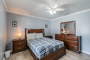 A Large Tropical 7 Bedroom Estate by RedAwning