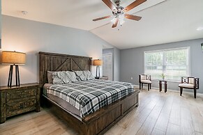 A Large Tropical 7 Bedroom Estate by RedAwning