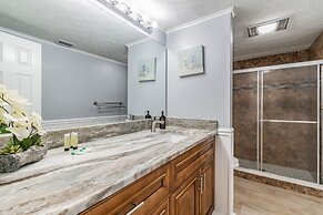 A Large Tropical 7 Bedroom Estate by RedAwning