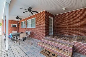 A Large Tropical 7 Bedroom Estate by RedAwning