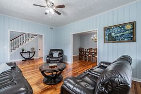 A Large Tropical 7 Bedroom Estate by RedAwning