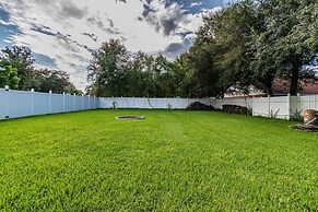 A Large Tropical 7 Bedroom Estate by RedAwning