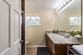 A Large Tropical 7 Bedroom Estate by RedAwning