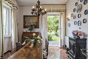 Villetta delle Rose con giardino a Rapallo