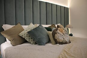 1940 Luxury Accommodations by Wonderful Italy