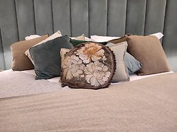 1940 Luxury Accommodations by Wonderful Italy