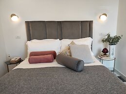 1940 Luxury Accommodations by Wonderful Italy