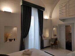 1940 Luxury Accommodations by Wonderful Italy
