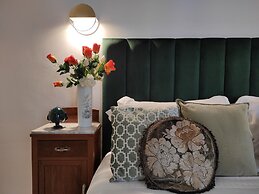 1940 Luxury Accommodations by Wonderful Italy