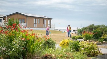 Bay View 37 Oceans Edge by PRL Lodge Hire