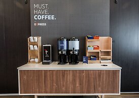 Holiday Inn Express & Suites Welland by IHG