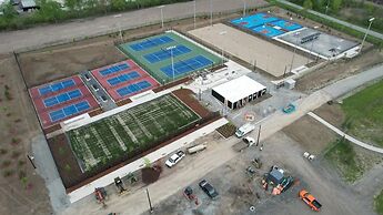 Holiday Inn Express & Suites Welland by IHG