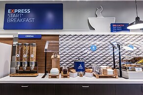 Holiday Inn Express & Suites Welland by IHG