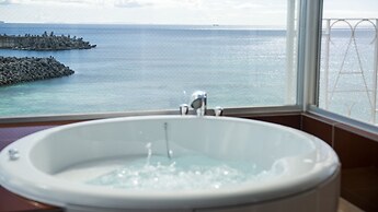 Umi No Terrace Yomitan Toya