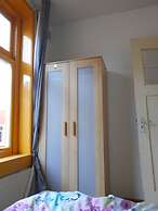 Room in Amsterdam Center No Parties Allowed