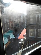 Room in Amsterdam Center No Parties Allowed