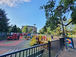 Modern Downtown Studio - 