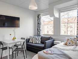 Modern Downtown Studio - 