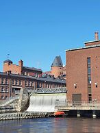 Modern Downtown Studio - 