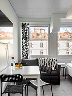 Modern Downtown Studio - 