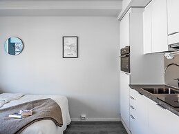 Modern Downtown Studio - 