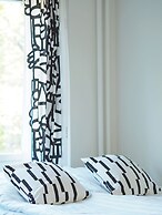 Modern Downtown Studio - 