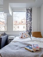 Modern Downtown Studio - 