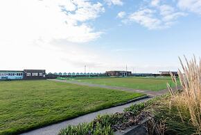 Immaculate 1-bed Apartment on Hove Seafront