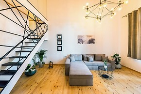 Aigli Seafront Loft - Luxury Design Retreat