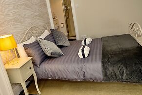 Rockcliffe Boutique 2-bed Apartment in Whitby