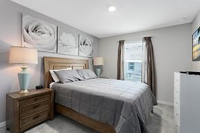 Luxury Town With Splash Pool In Solara Resort 4 Bedroom Townhouse by R