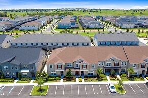 Luxury Town With Splash Pool In Solara Resort 4 Bedroom Townhouse by R