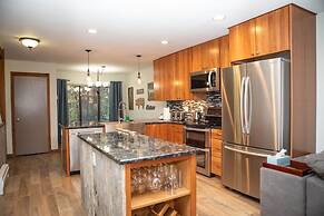 1221 Keystone Gulch 3 Bedroom Condo by RedAwning