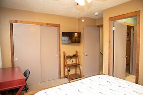 1221 Keystone Gulch 3 Bedroom Condo by RedAwning