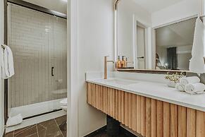 Gulf Hills Hotel & Resort