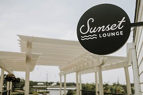 Gulf Hills Hotel & Resort