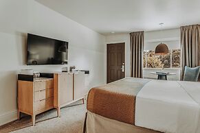 Gulf Hills Hotel & Resort