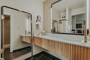 Gulf Hills Hotel & Resort