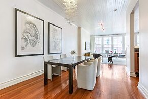 Luxury 4BR With Private Rooftop Deck