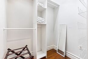 Luxury 4BR With Private Rooftop Deck