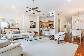 Luxury 4BR With Private Rooftop Deck