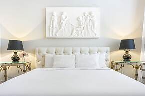 Luxury 4BR With Private Rooftop Deck