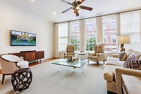 Luxury 4BR With Private Rooftop Deck