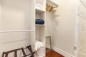 Luxury 4BR With Private Rooftop Deck