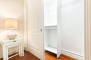 Luxury 4BR With Private Rooftop Deck