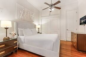 Luxury 4BR With Private Rooftop Deck