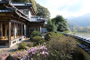 Shimanto Riverside Hideaway