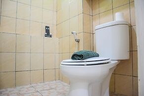 Stylish and Comfortable Studio Green Pramuka Apartment