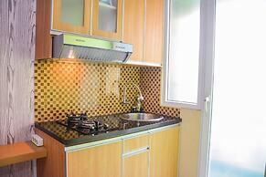 Stylish and Comfortable Studio Green Pramuka Apartment