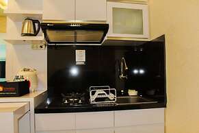 Minimalist and Homey 2BR Aparment at Green Pramuka near Mall
